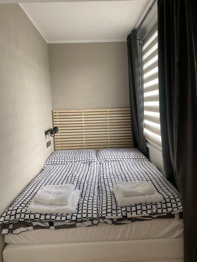 Studio Prosek Praha Bagian luar foto